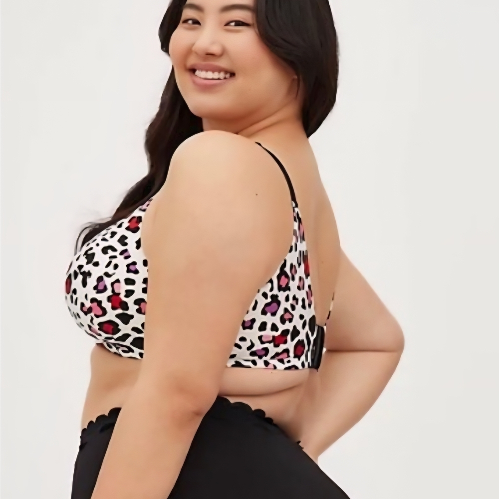 Torrid 50B Wire Free Lightly Lined 360 Back Smoothing Leopard Print Bra. - Picture 2 of 6